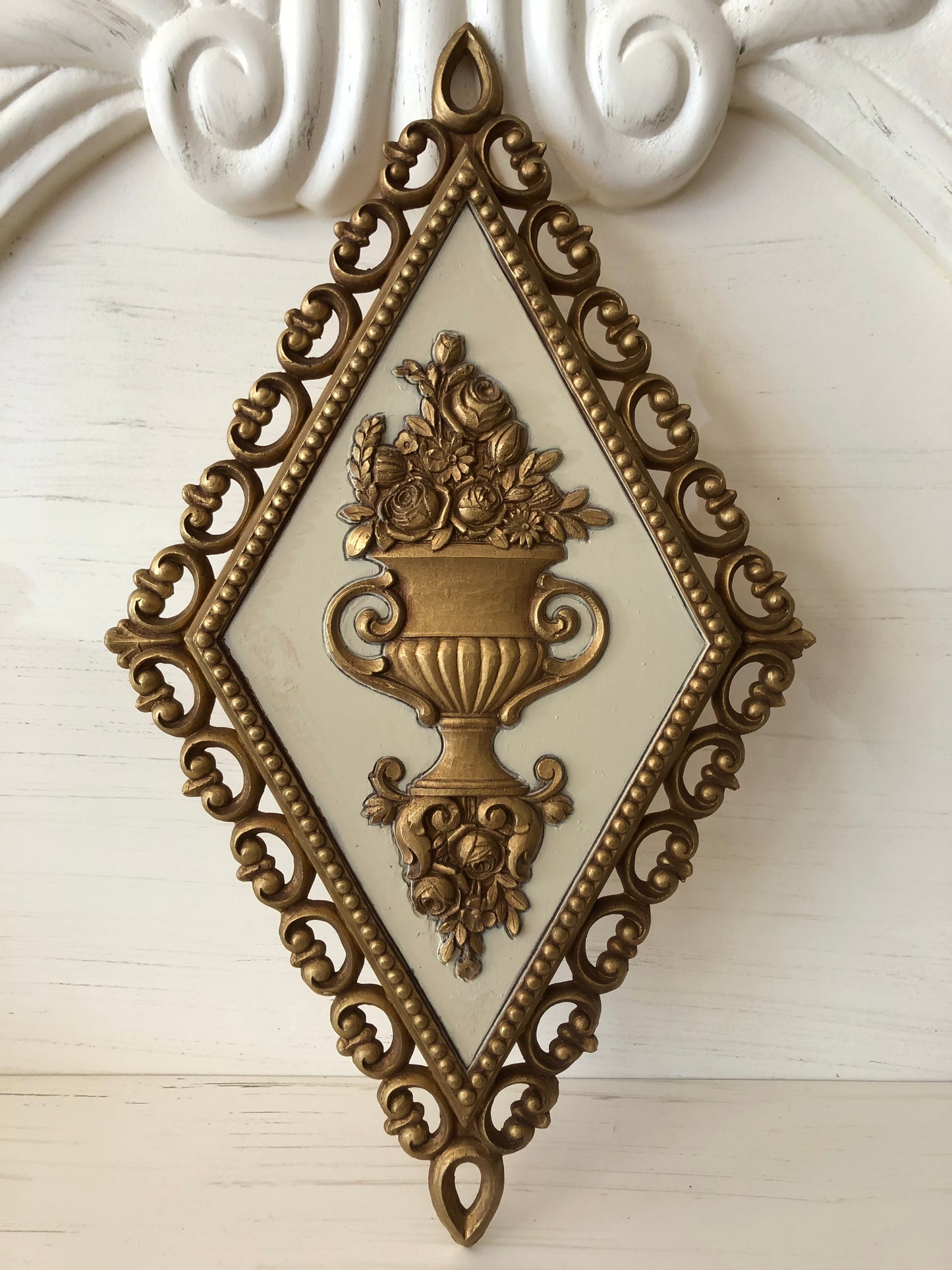 Vintage Syroco Wall Plaque